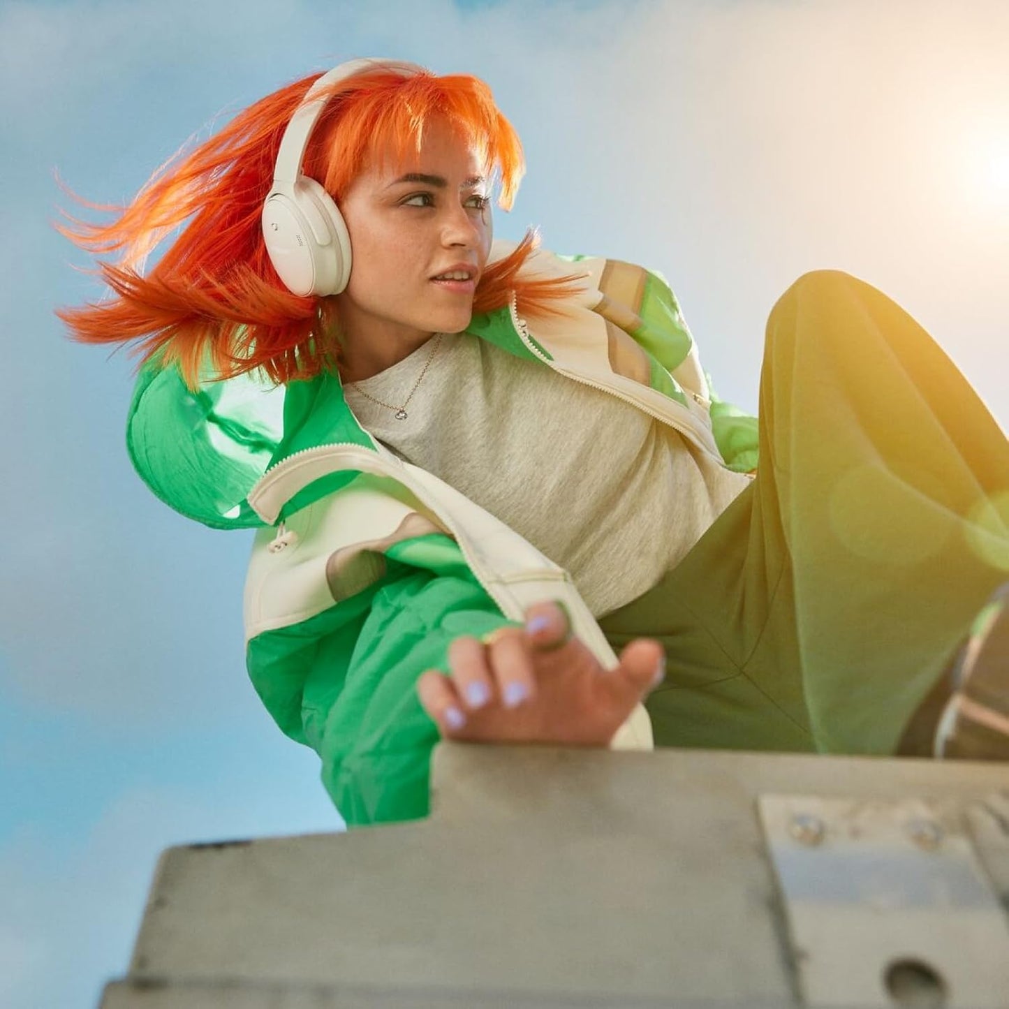 OPEN BOX Bose New QuietComfort Wireless Noise Cancelling Headphones, Bluetooth Over Ear Headphones with Up to 24 Hours of Battery Life